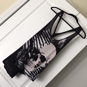 B&W Keyhole Skull Tank 💀